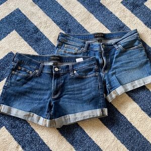 Bar 27/4 denim short set.